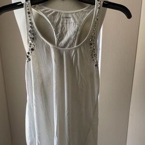 new express embellish tank size